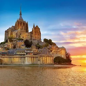 Des Amoureux La Tanière , Pontorson France